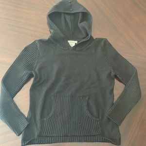 Girl’s sweater hoodie size S (6-7)